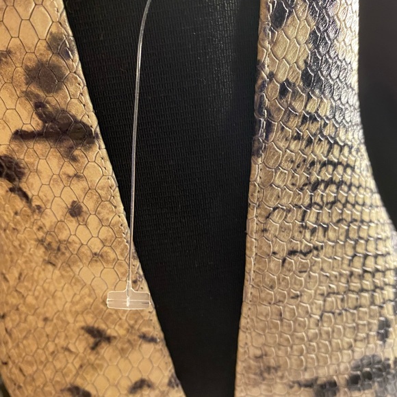 Joie Snakeskin print booties - Picture 4 of 11